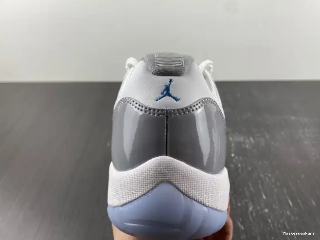 MaikeSneakers Jordan Grey Cement AV2187-140 Air Low 11 0618